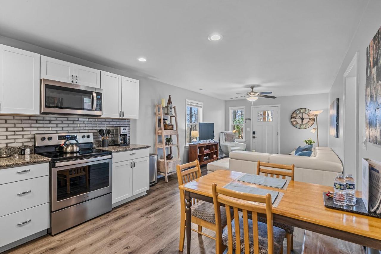 The Bamboo Bungalow Hendersonville Buitenkant foto